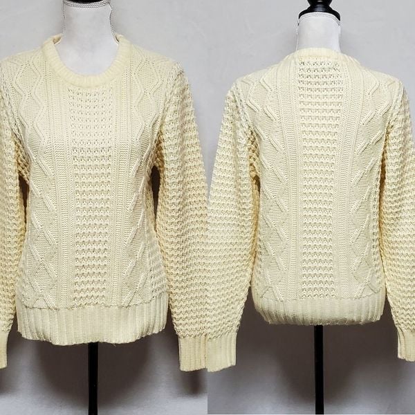 Vintage 1970s Jade Butter Yellow Cable Knit Crew Neck F