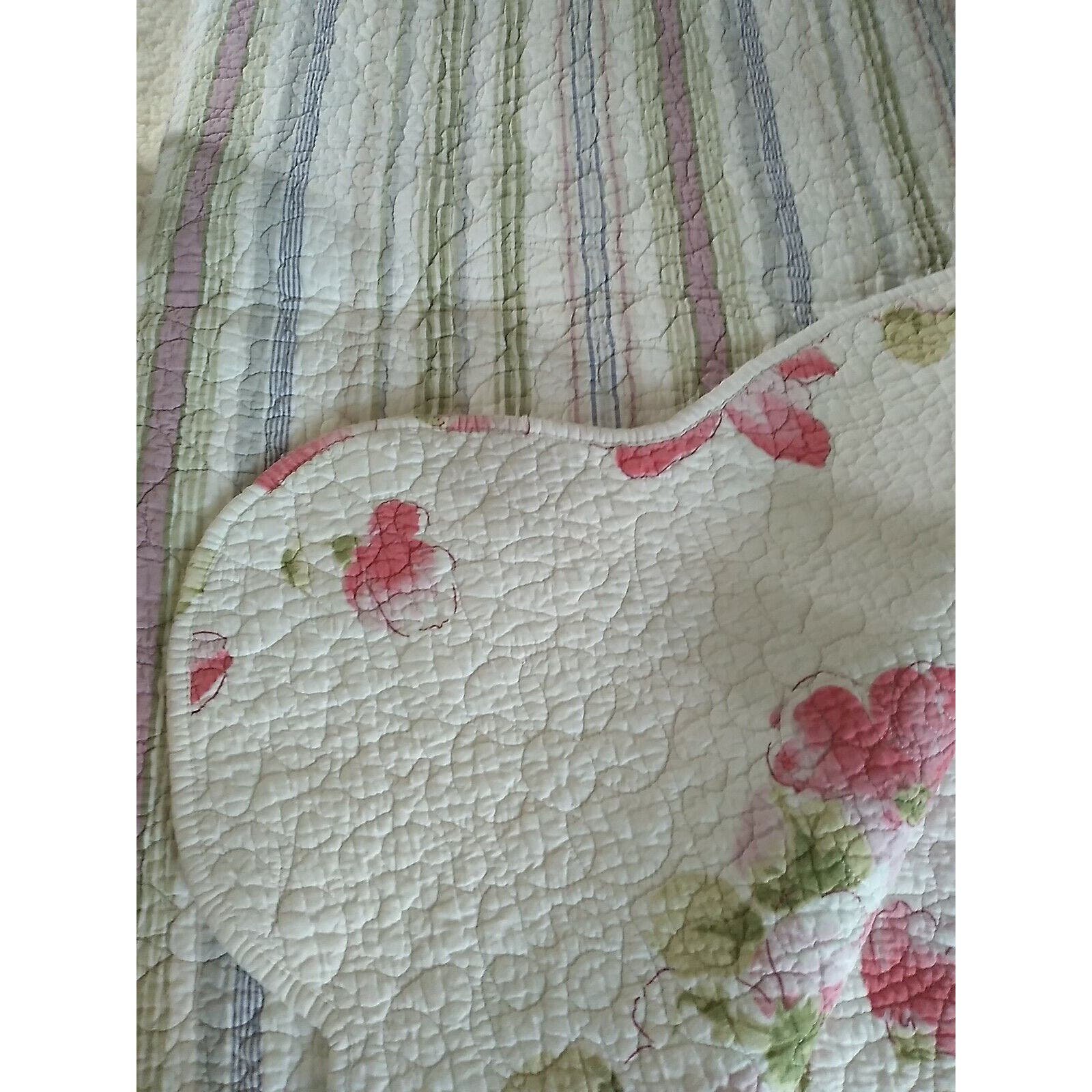 Vintage King Size Quilt  beautiful - Double Sided - 100
