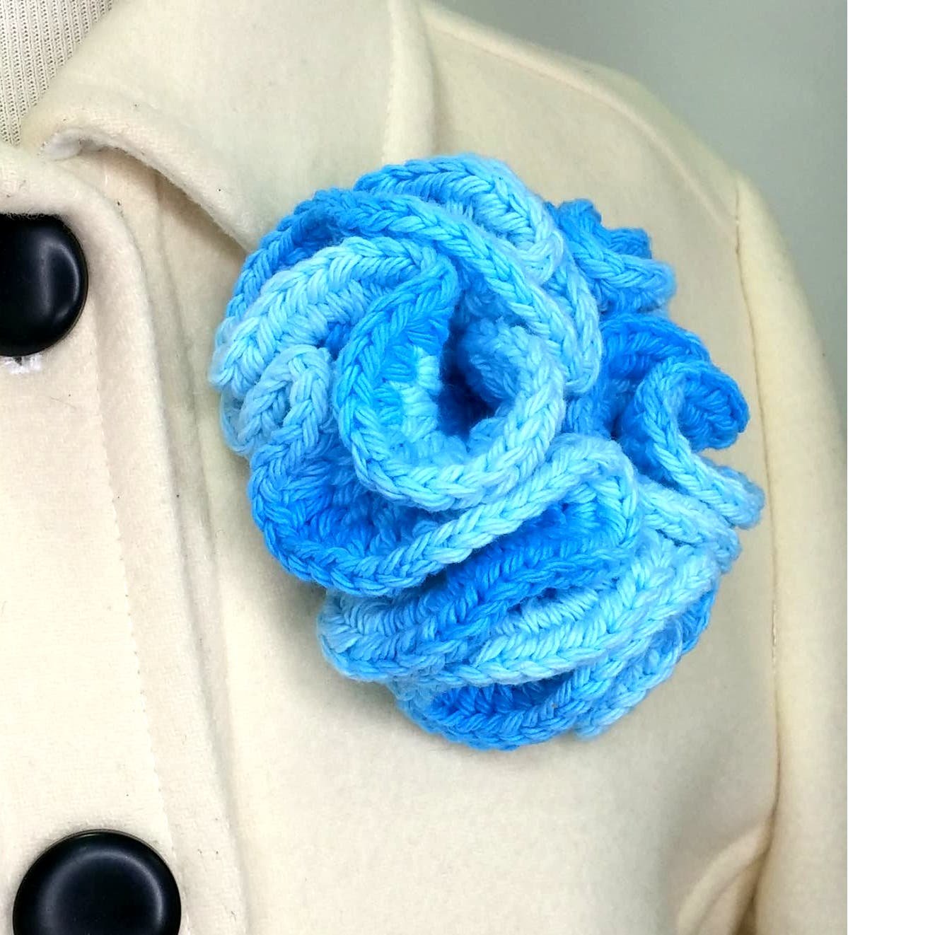 Hand Crafted Swirly Crochet Brooch Bright Caribbean Blue Floral Swirly Coat Pin AW5WW5MBk