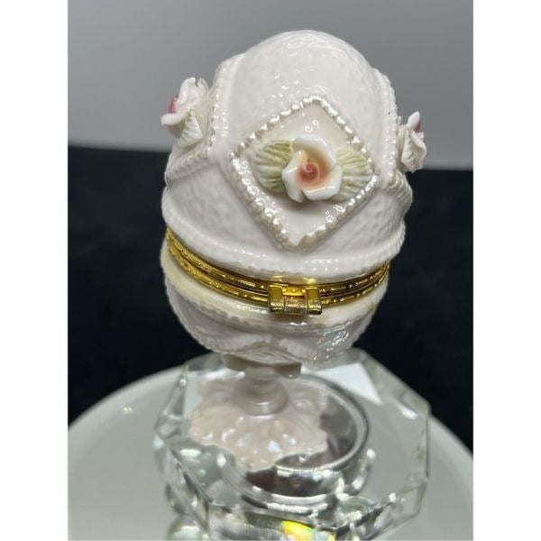 VTG Hinged Ceramic Trinket Box Egg Pearlescent Accent Applied Roses 4.25