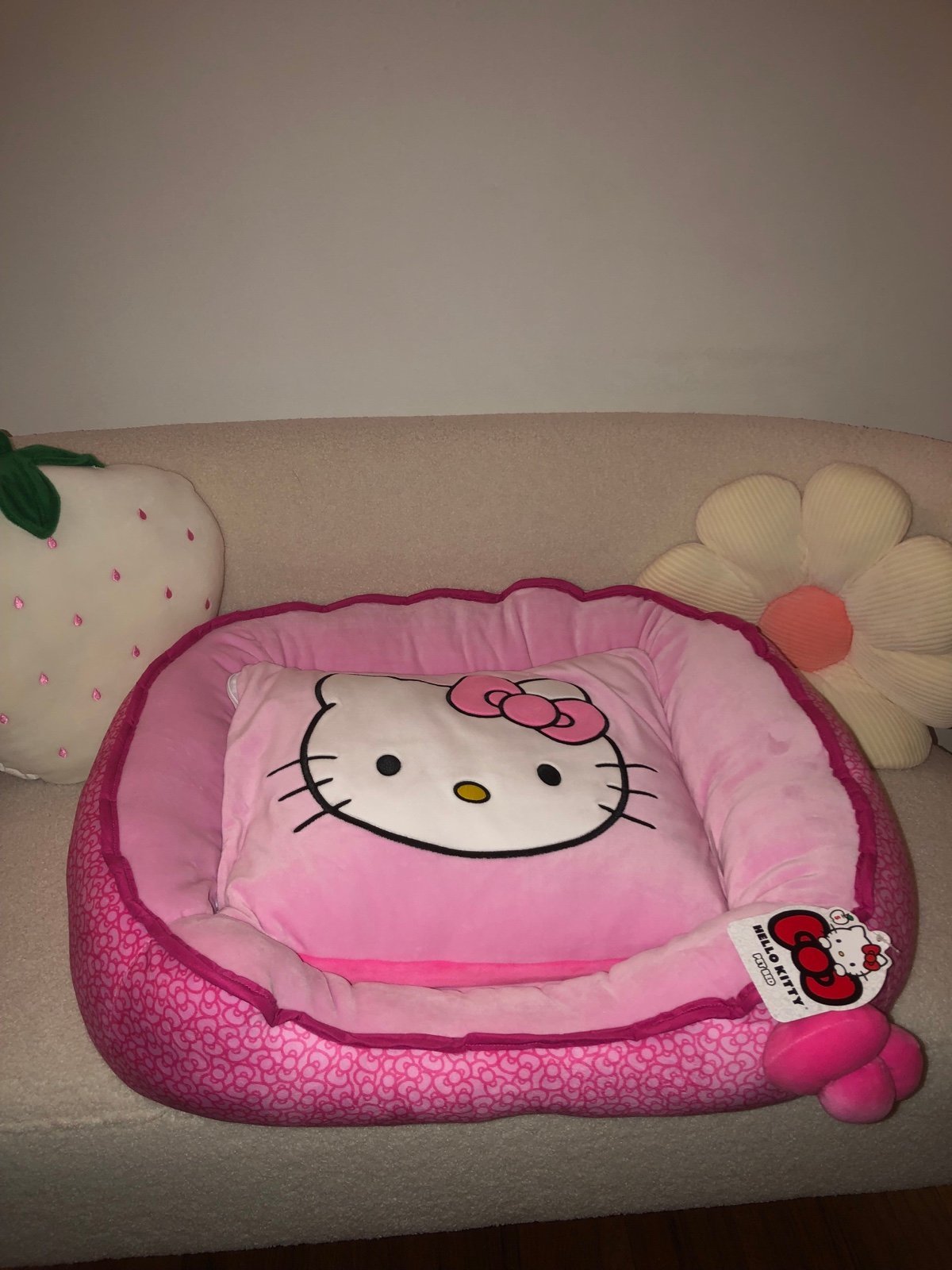 Hello Kitty Pet Bed DyBBThv8y