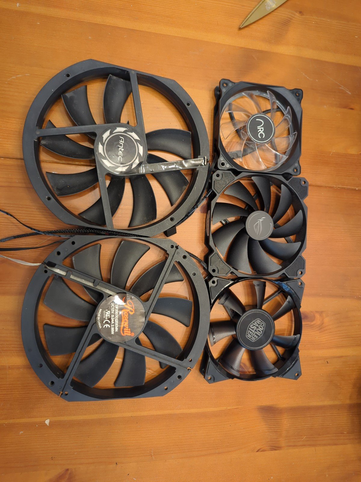 Mix Fans 120 140 and 200mm gF9tYxnnN