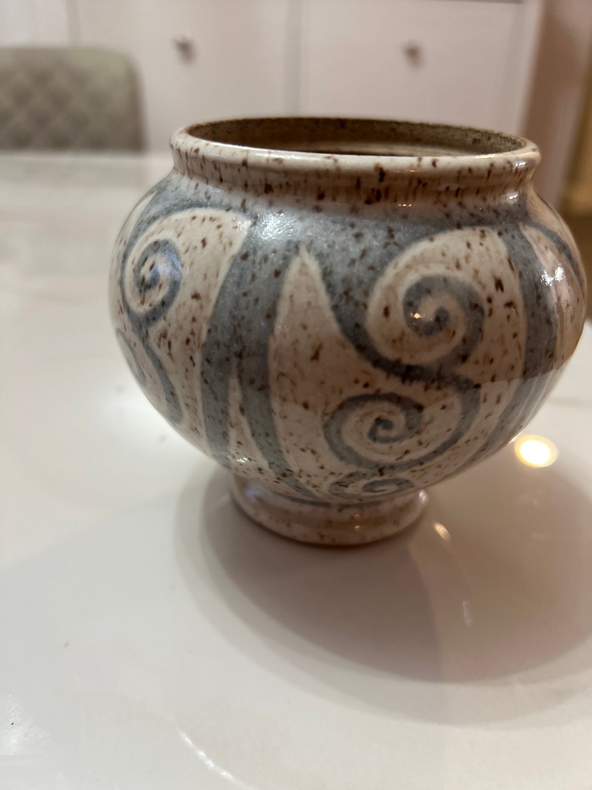 Pottery Vase With Scroll Designs C36ADia9Y
