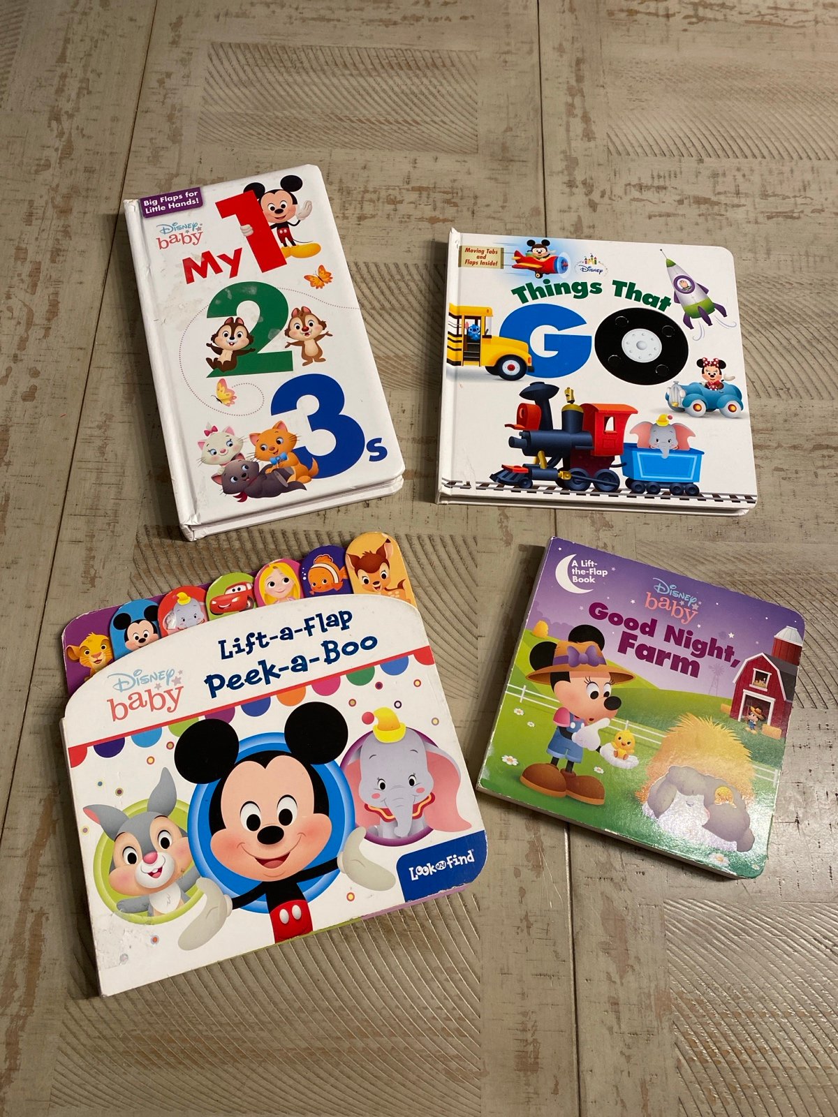 4 Disney baby/toddler books ege1qY3Pb