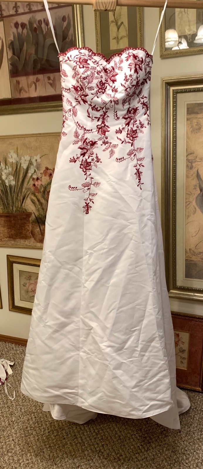 white apple red embroidered strapless wedding dress 2l2