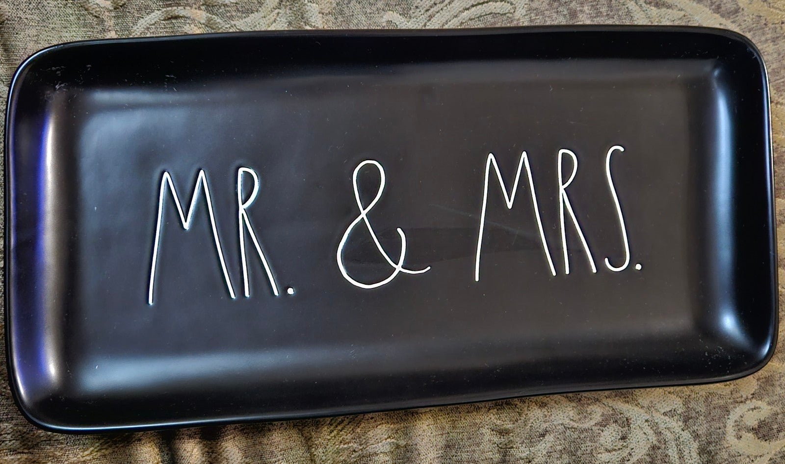 Rae Dunn ´ Mr. & Mrs. ´ Black Serving Platter , 14.5