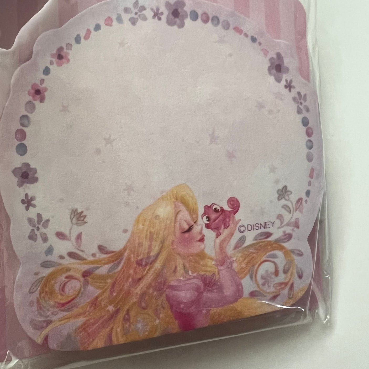 Disney Japan Tangled Rapunzel Pascal Memo Note Pad Star
