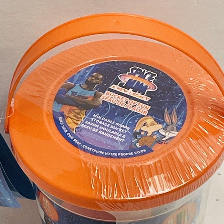 Space Jam A New Legacy Bucket of Fun Moldable Soap And Storage Bucket NEW BupixX0uZ