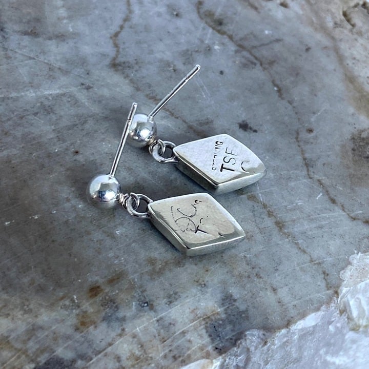 Sterling Silver 925 Touch Of Santa Fe JC Dainty Onyx Inlay Stud Dangle Earrings 5ov4mtrFx