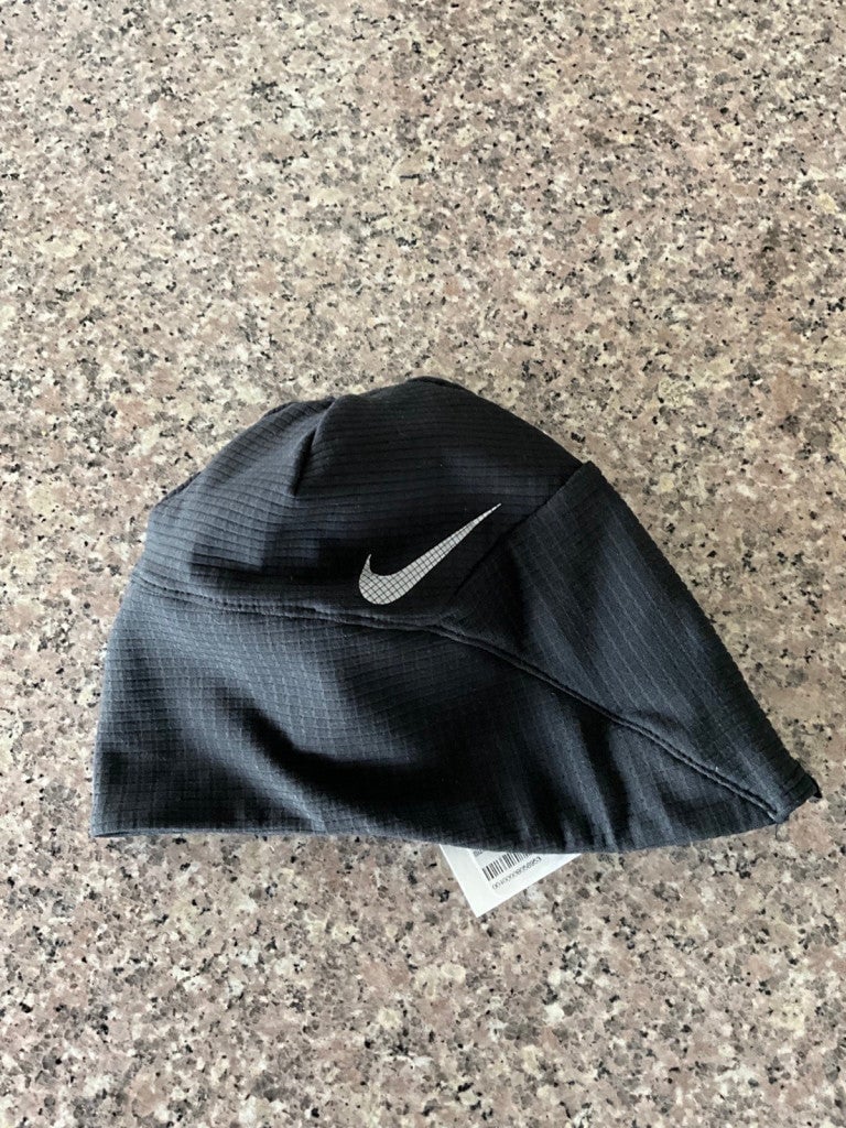 Men’s Nike Black  Beanie Size Small/Medium e0jXk8COK