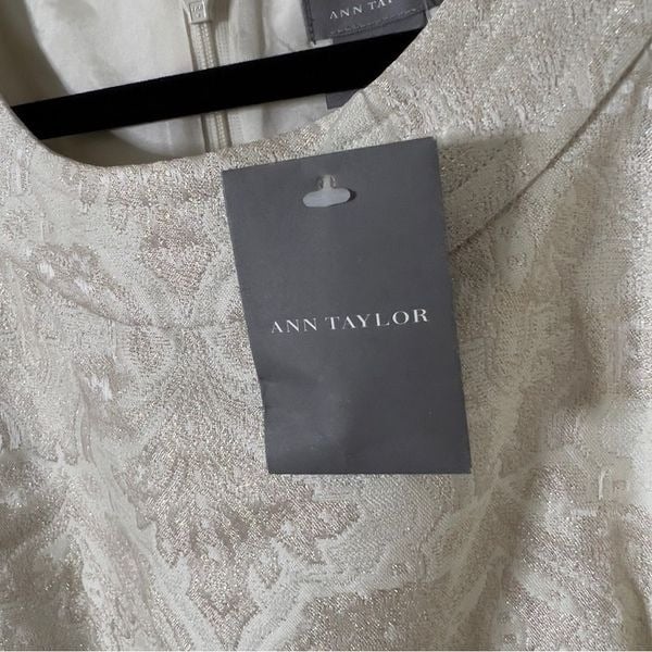 Ann Taylor Metallic Cream Gold Shimmer Brocade Sheath Dress. Size 8 5WRq3UXrp