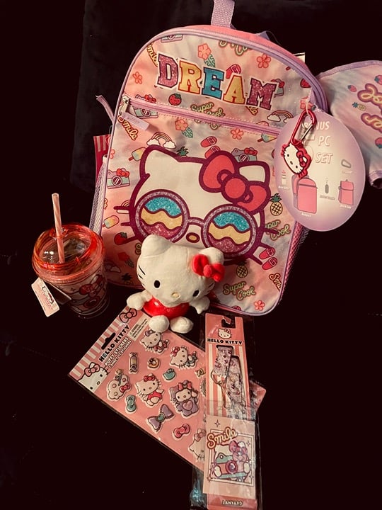 Hello Kitty backpack bundle… ErPIo7JHC