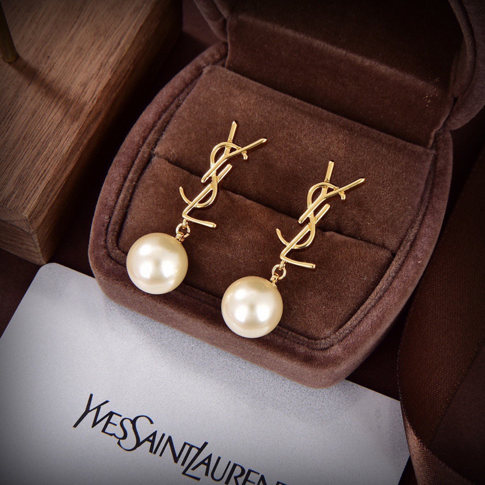 pearl earrings e2crfNp7m