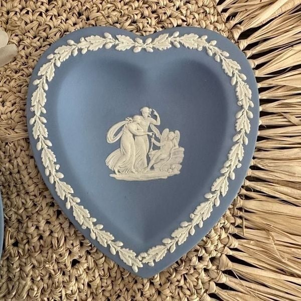 Wedgwood Jasperware Vintage  Blue Maidens Heart Shaped Trinket Dish set of 2 Ff1SZ5fEw