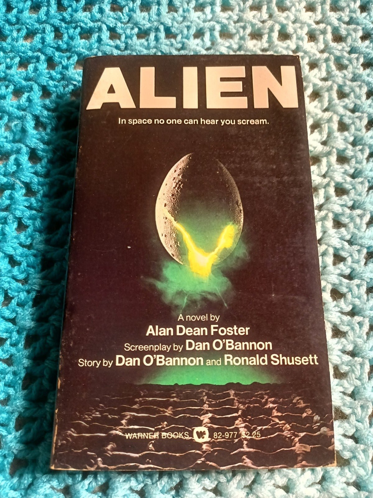 Alien book Lot.....1 2 and 3 Horror Paperback Books EmQ