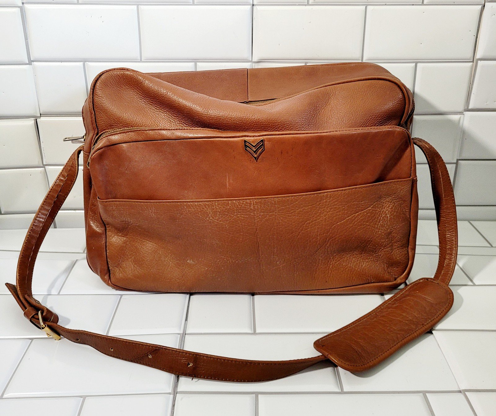 Unisex Vintage Brown Leather Shoulder Travel Bag Medium