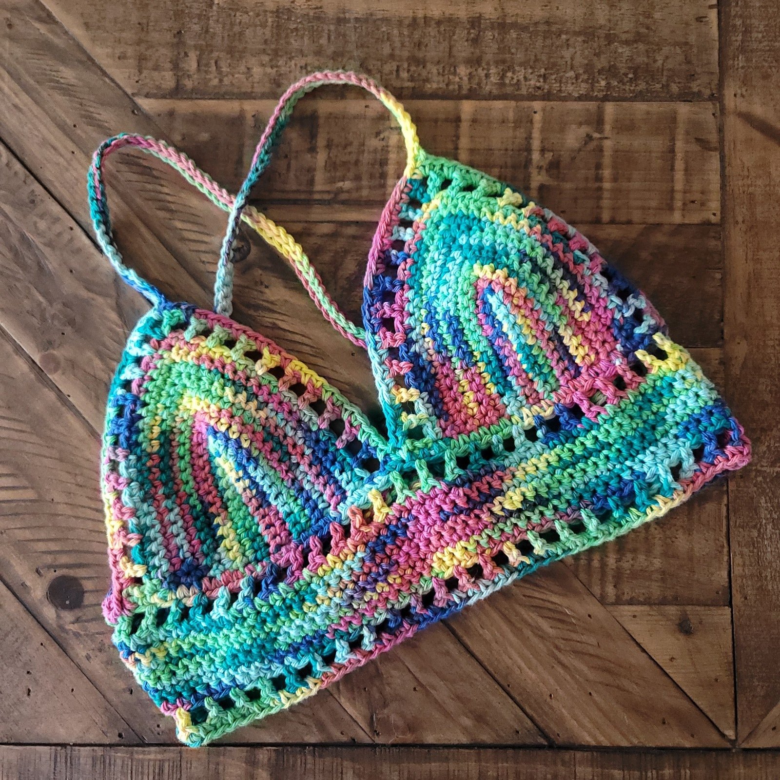 Handmade Crochet Festival Bralette Top - Psychedelic Rainbow dUK5g8vYT