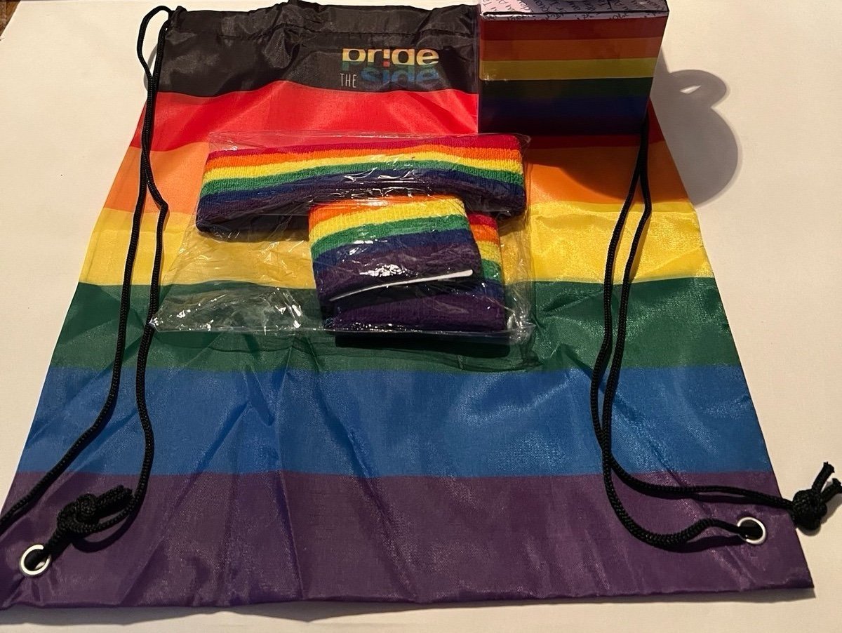 LGBTQ bundle: Pride The Side Drawstring Bag with Sweat Bands 3iLNGbhWN