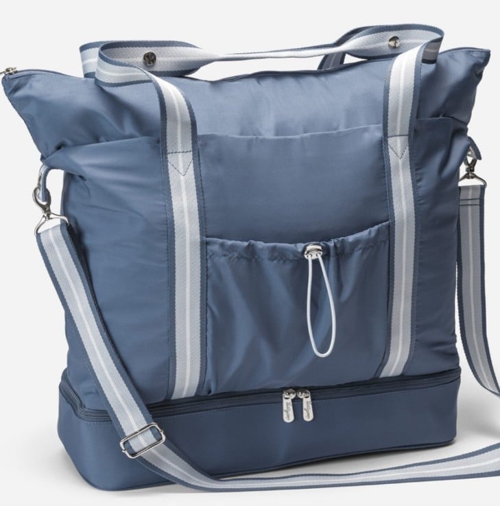 NEW Thirty One Deluxe Travel Tote - Soft Blue ArlLvV4N2