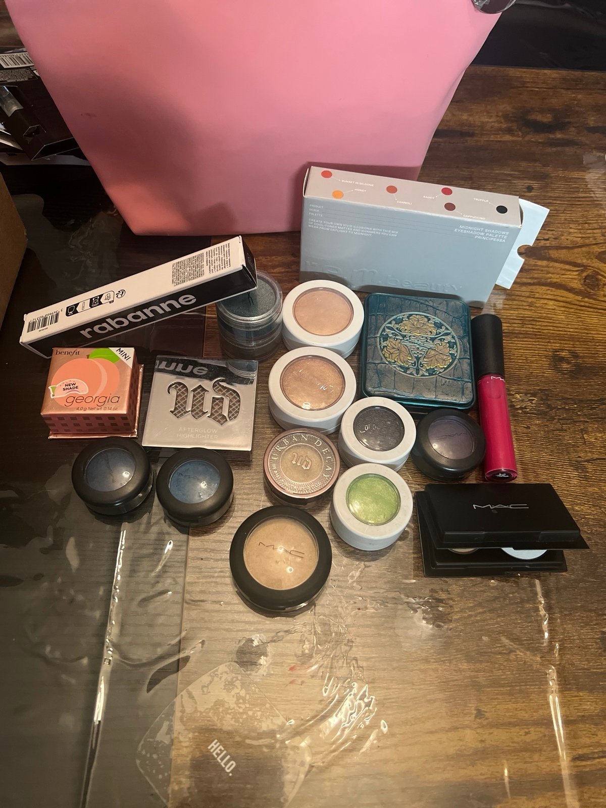 High end makeup bundle Urban Decay ,Benefit,Mac,paco rabanne,and more! Apd4qV4a5