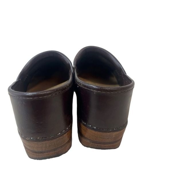 Dansko  brown Leather Sanita Clogs Women’s Size 8.5 EfwENNvWj