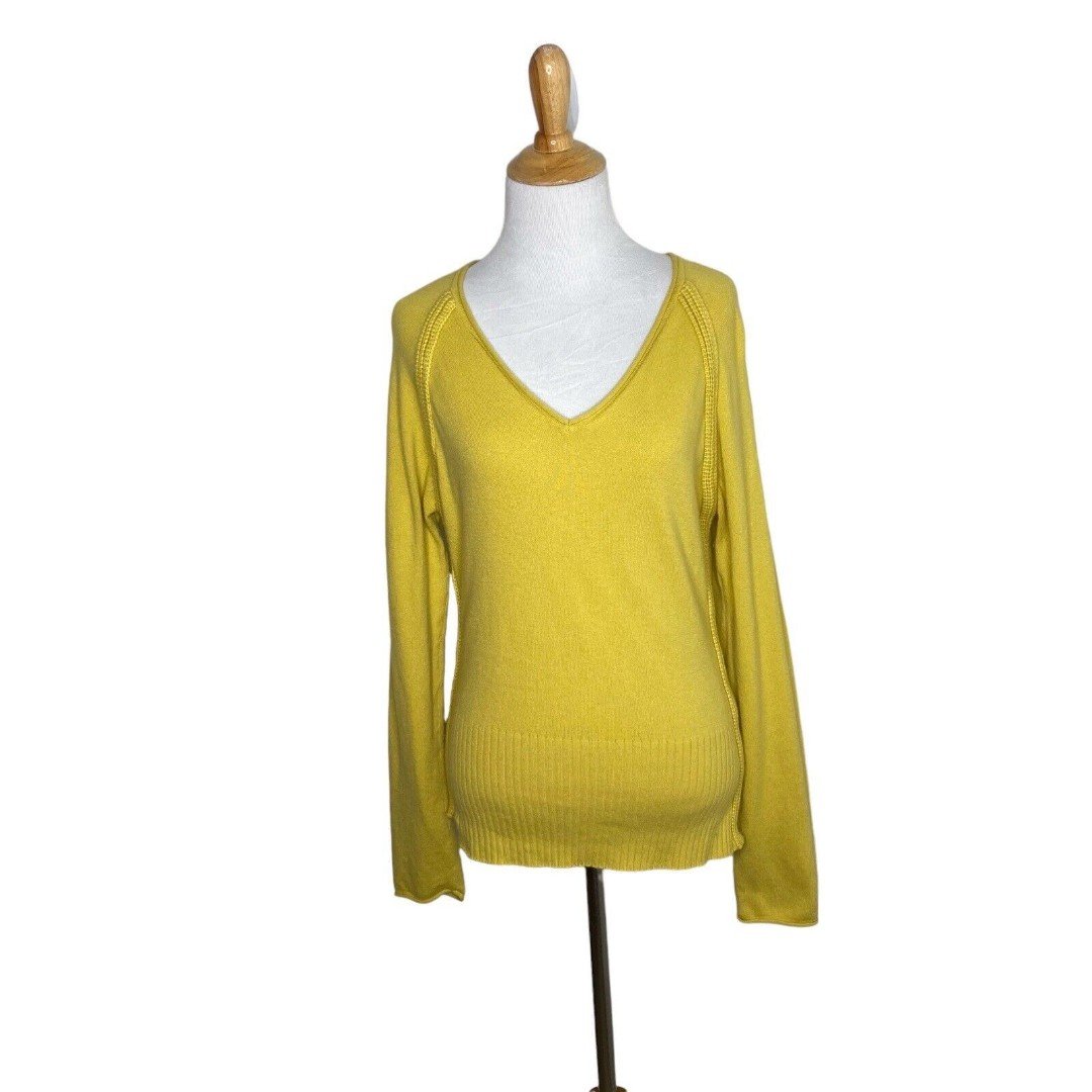 CAbi #632 Mustard Yellow V-Neck Sweater Soft Stretch EUC Women´s Size M 5Ur1dD39i