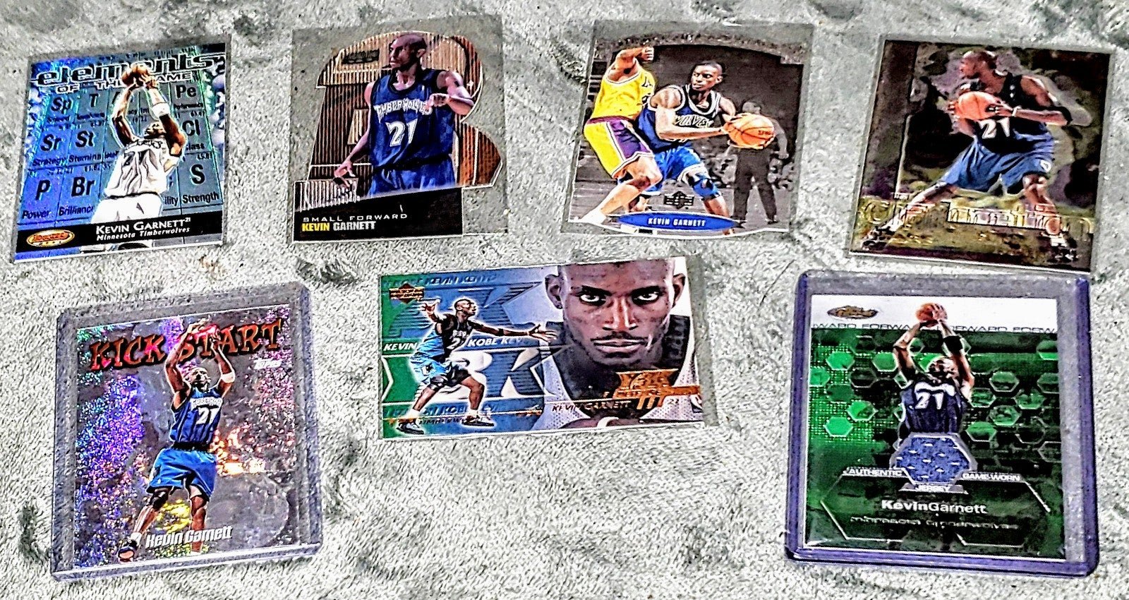 Kevin Garnett Rookie Card Lot with numbered game worn Topps Finest Patch. 3vIOmeHXT