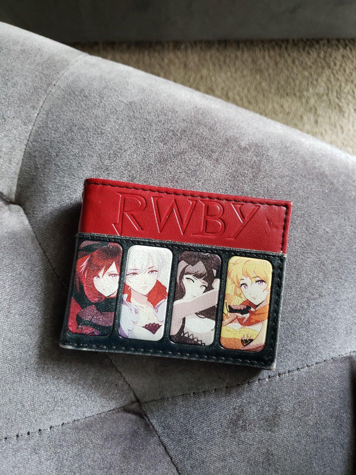 Official Rooster Teeth RWBY Anime Characters Black ID & Card Bi-fold Wallet bFHmcwQ1z