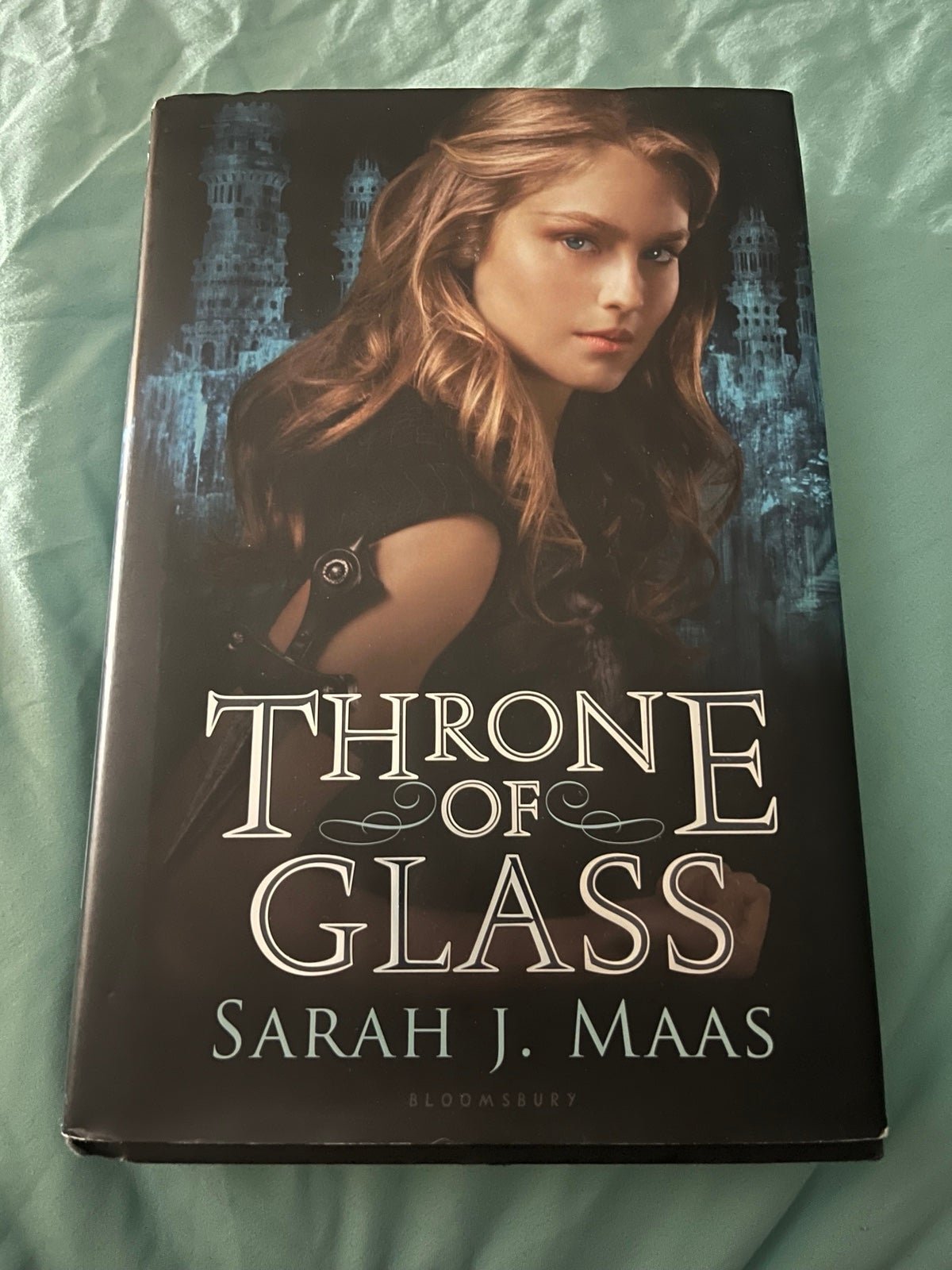 Throne of Glass First Edition hardcover daYt4VVZO