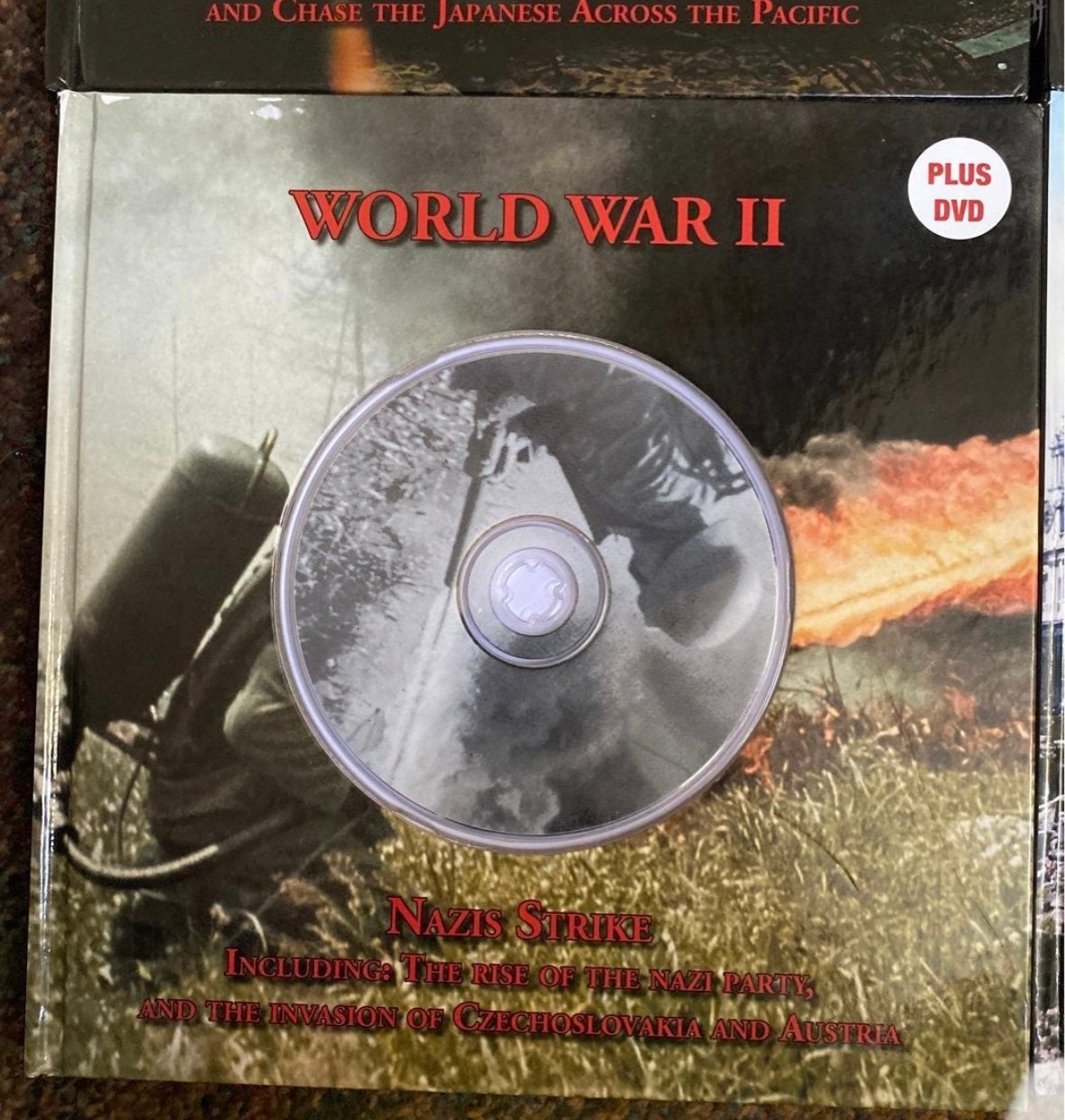 World War II books set with DVDs. 5 book set WWII gFmQ9ddqj