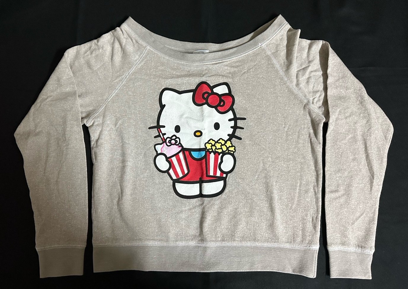 Hello Kitty sweater 3B88y7ytE