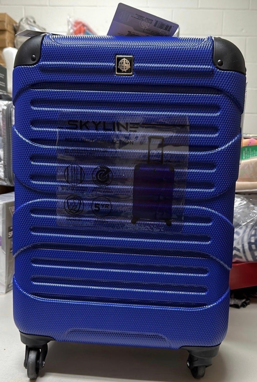 Skyline Neolight Collection 20” Hardside Carry-On Luggage ceMoNkTUy