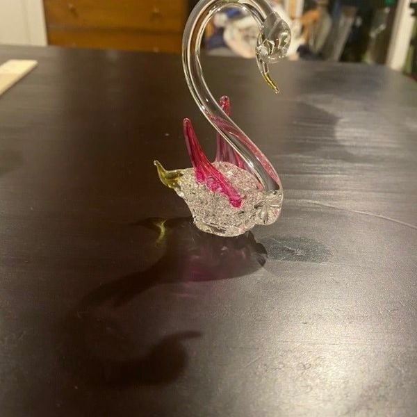 Hand made blown/ spun glass mini pink swan 98TbHYkO1