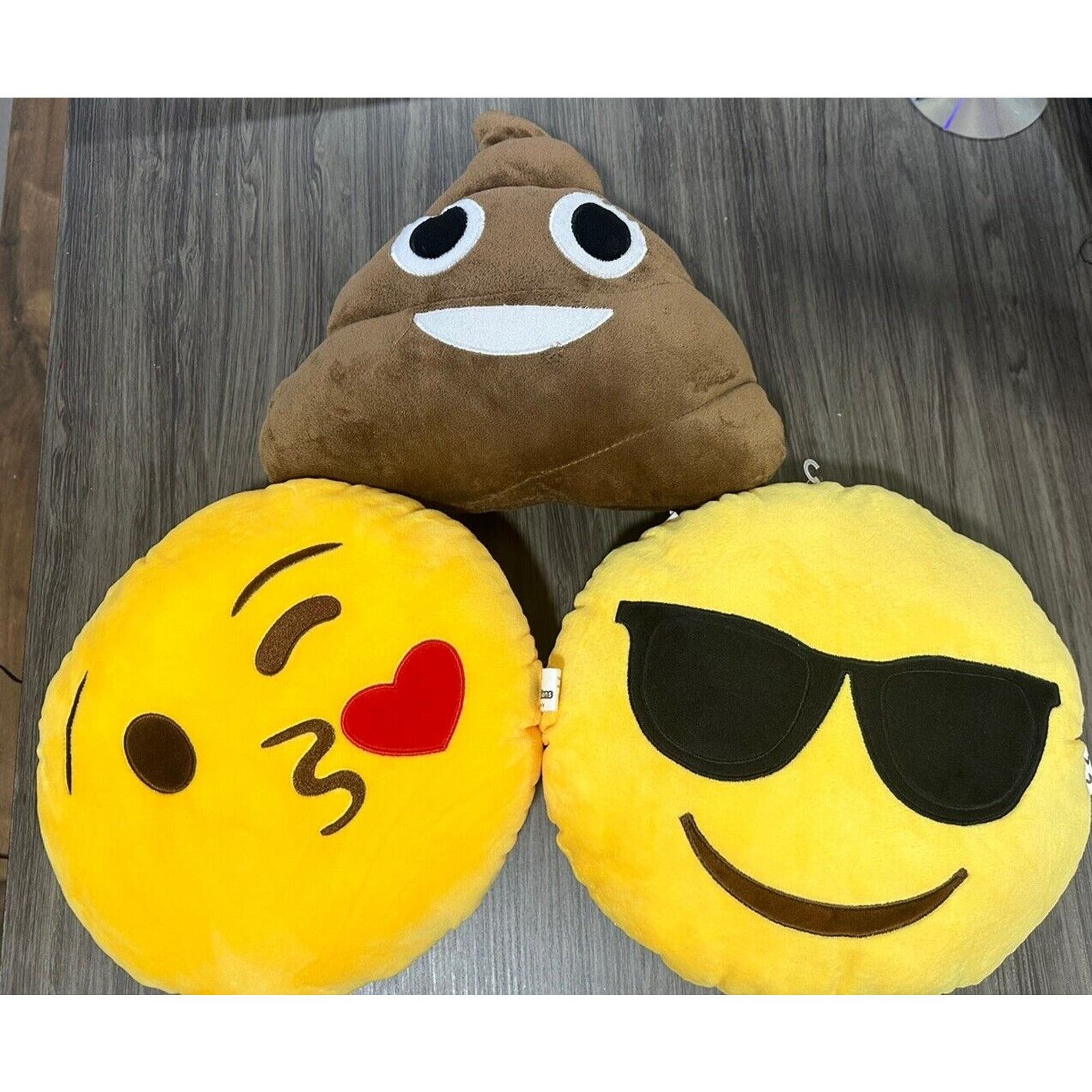 Pillow EMOJI PILLOWS lot of 3 great condition Poop+kiss+cool Sunglasses Gayt2aNxf