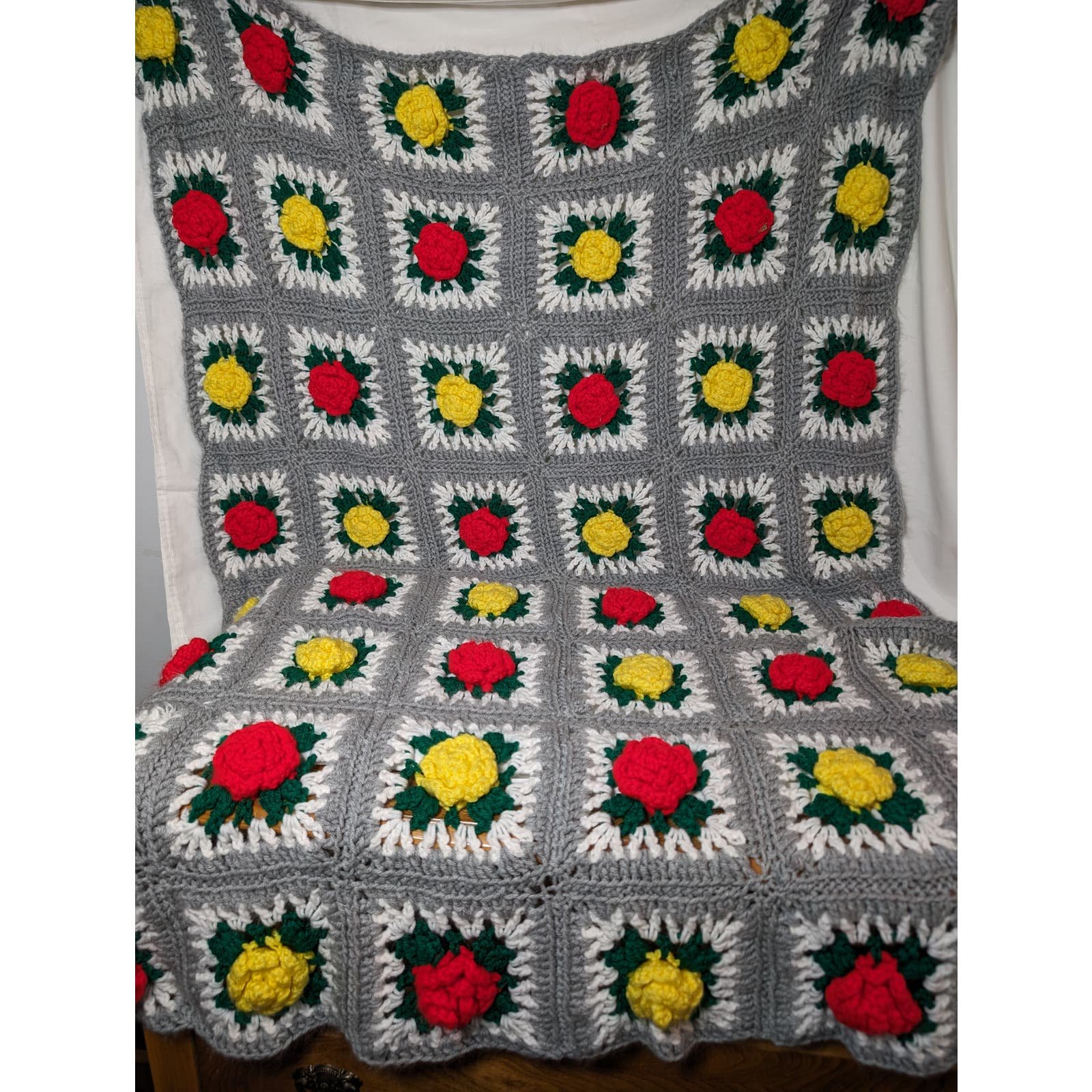Vintage Rose 3D Crochet Blanket Small 36x46 DBn2qlKDX