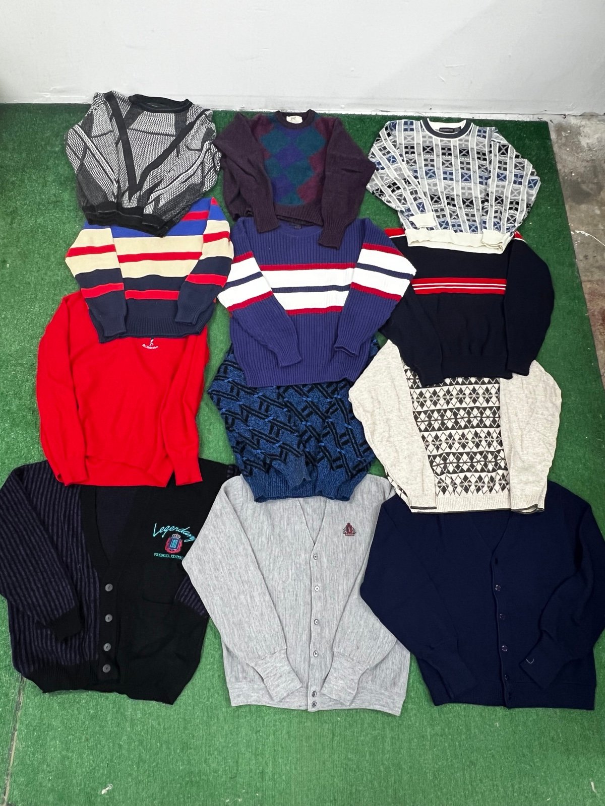 Lot of 12 Vintage Sweaters 9YnAIKoLK