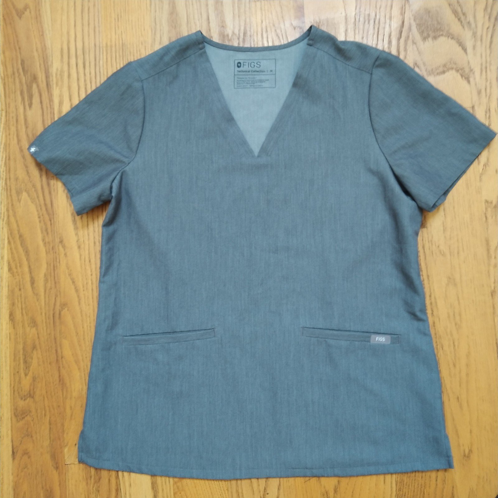 FIGS Technical Collection Women’s Gray V-Neck Scrub Top Shirt Size M FS08BTVwj