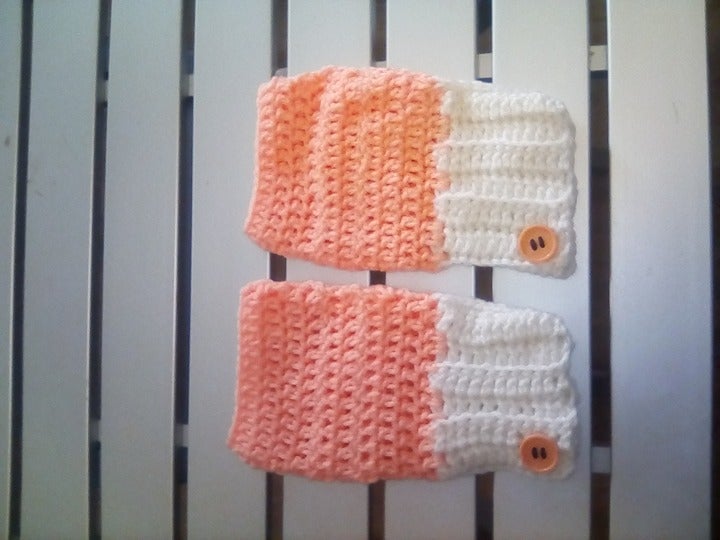 Crocheted Handmade Fingerless Gloves White/Peach 3SQTme