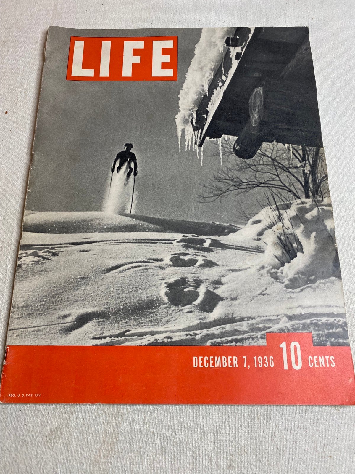 DECEMBER 7 1936 LIFE MAGAZINE VOLUME 1 NUMBER 3, HITLER