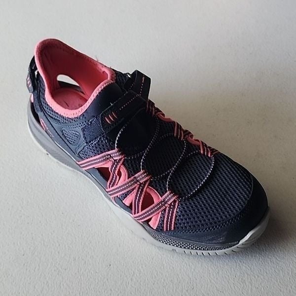 Nearly New Eddie Bauer Grey and Pink Sneakers, Size 8.5 aC3GMa6Wl