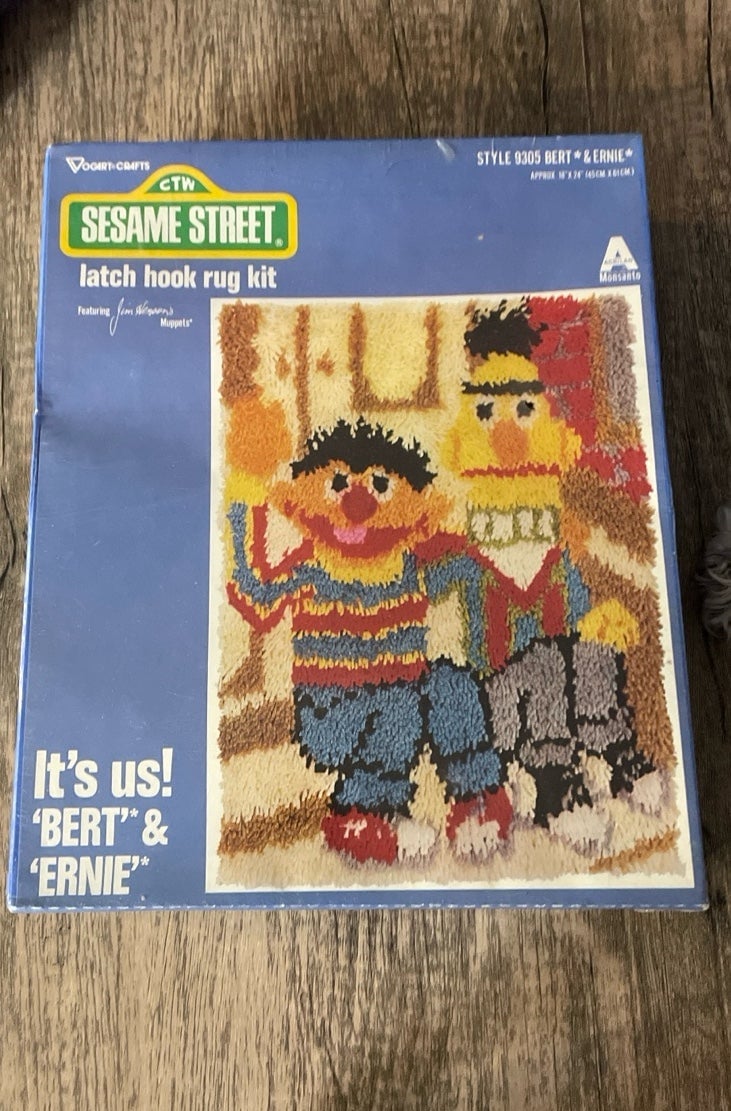 Sesame Street Bert And Ernie Latch Hook Kit 4SFQT9hzI