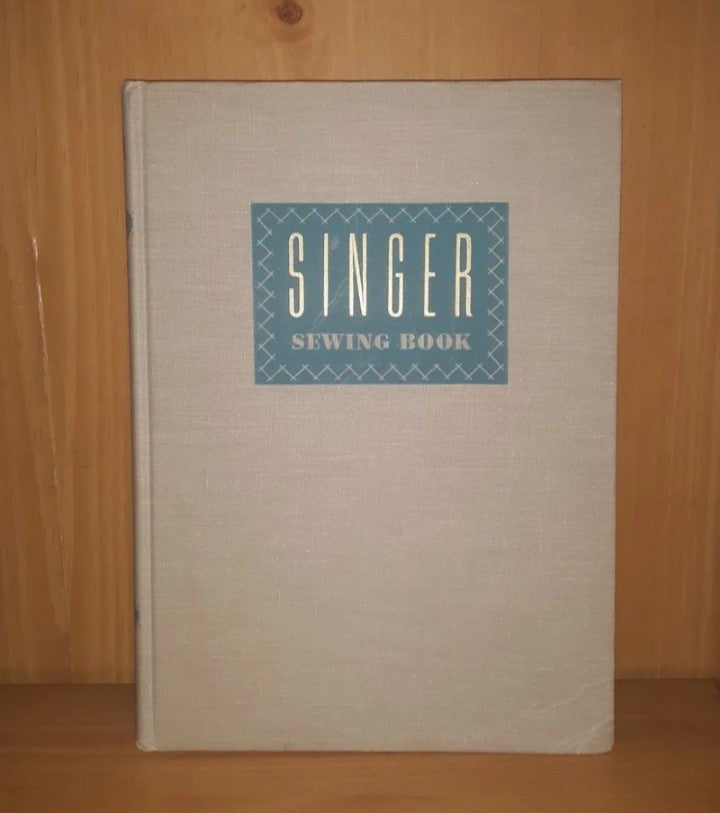 Vintage 1954 Singer Sewing Book 767FGy4p0