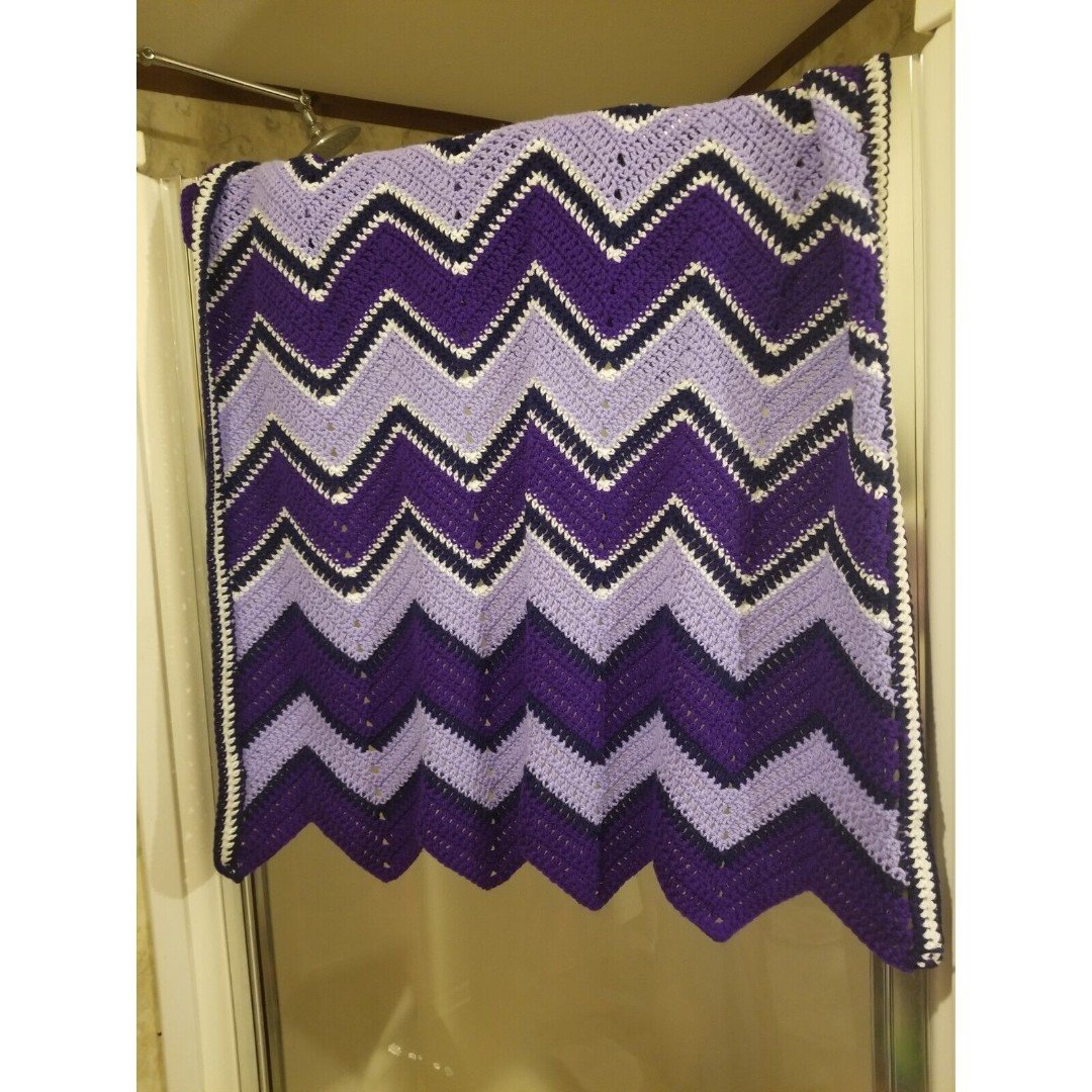 Crochet purple chevron stripe Afghan blanket 39 x 60 in