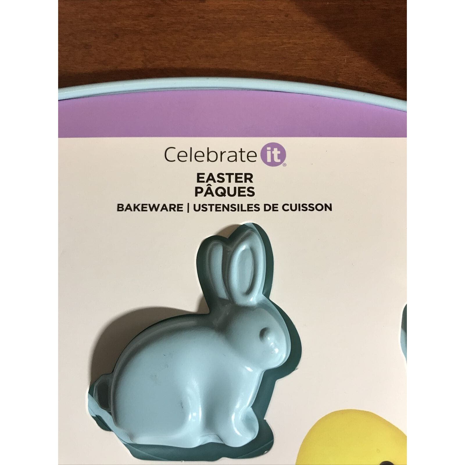 NEW! Celebrate It Easter Spring Non-Stick Cookie Baking Pan Sheet Mold Soap Cake CEEBBgunb