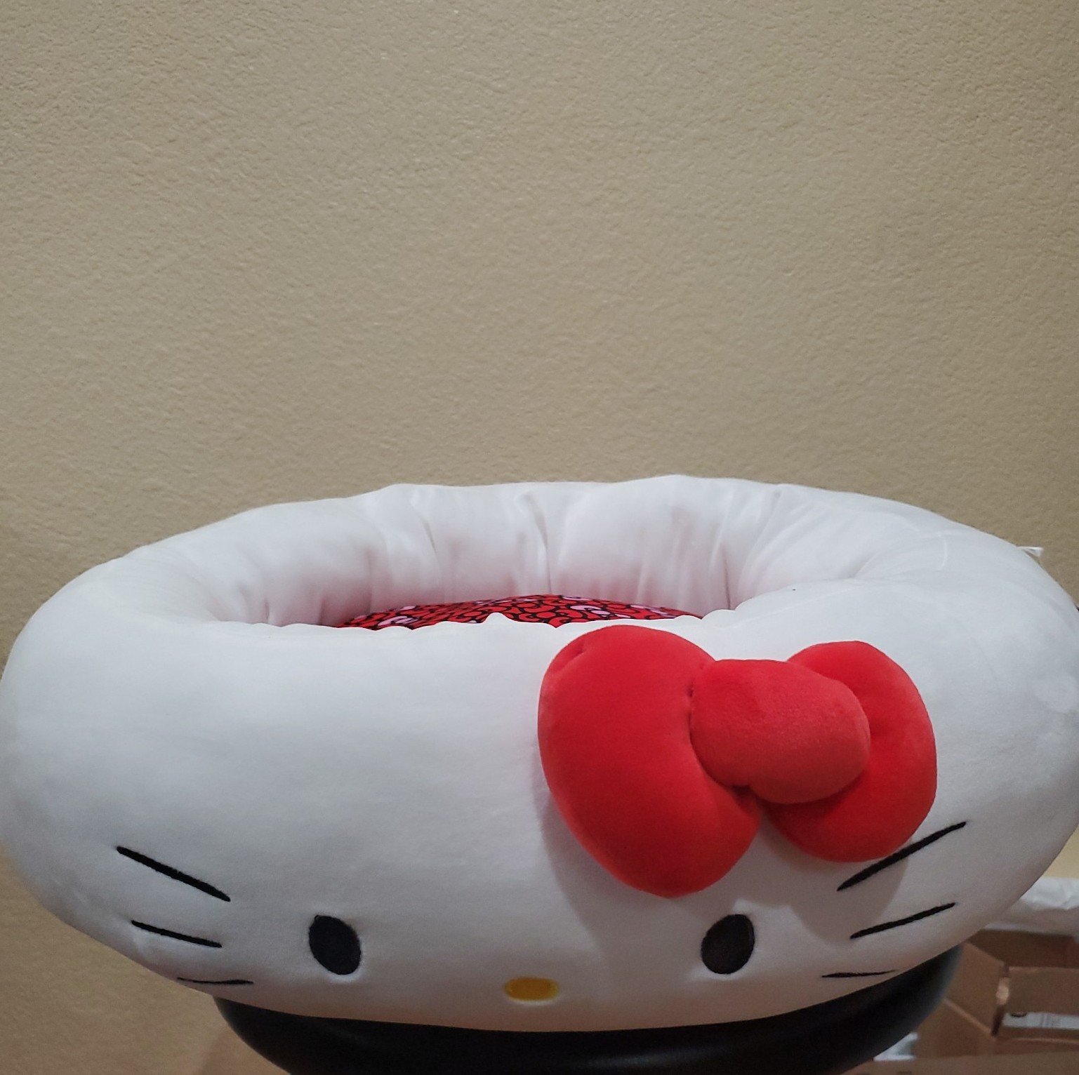 Hello Kitty pet bed g7y9rZFmD