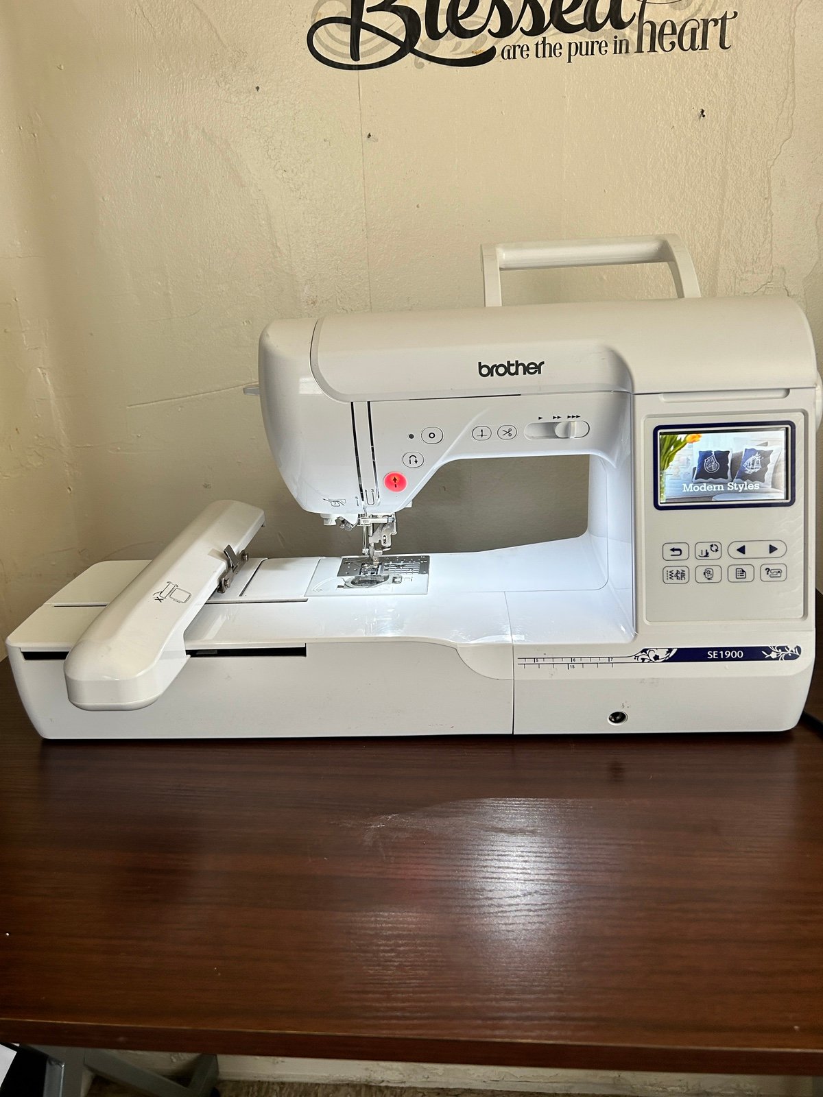 Brother Se 1900 Sewing & Embroidery Machine ayvH60AS5