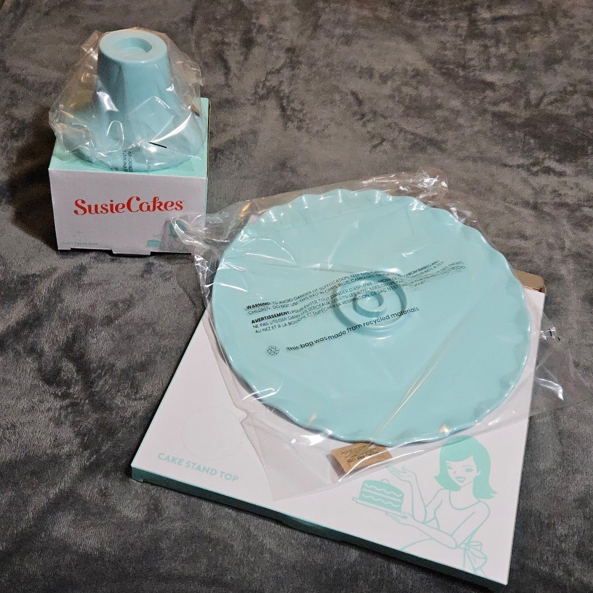 Susie Cakes Cake Stand Base & Cake Stand Top (in a pastel teal color) bjxSRzZ5I