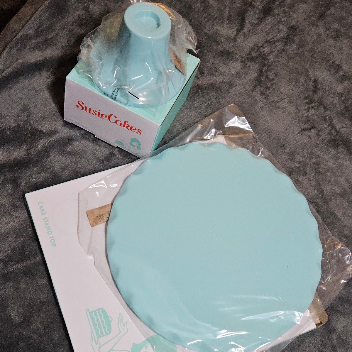 Susie Cakes Cake Stand Base & Cake Stand Top (in a pastel teal color) bjxSRzZ5I