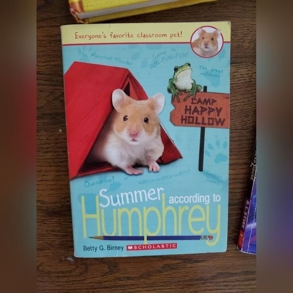 LOT OF 4 Boys Chapter Books Humphrey Goosebumps 99fc0lC8a
