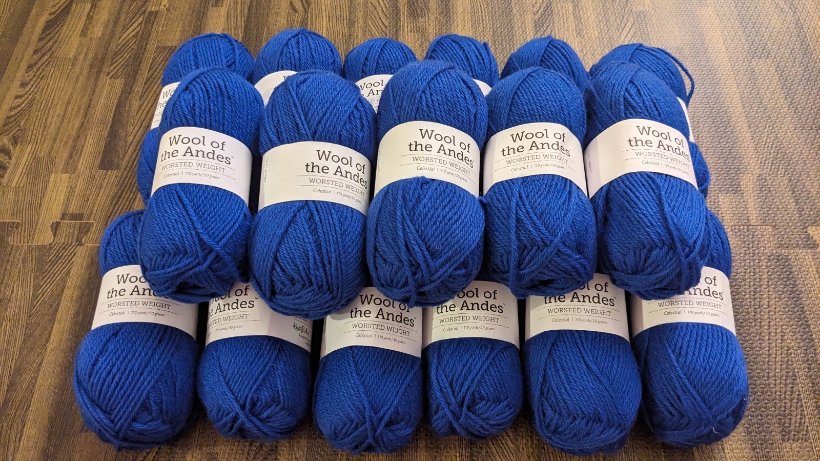 17 Skeins blue wool yarn BHZ1orsGO